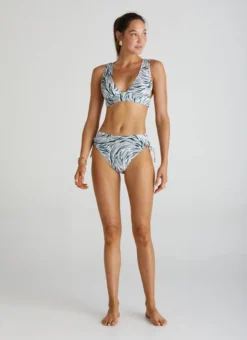 Untamed Selena Top 8 Untamed Selena Top -Cheap Gossavia Store 8HOhxWJ0KB4LFnwWYbULcQOXY 68088.1707828397