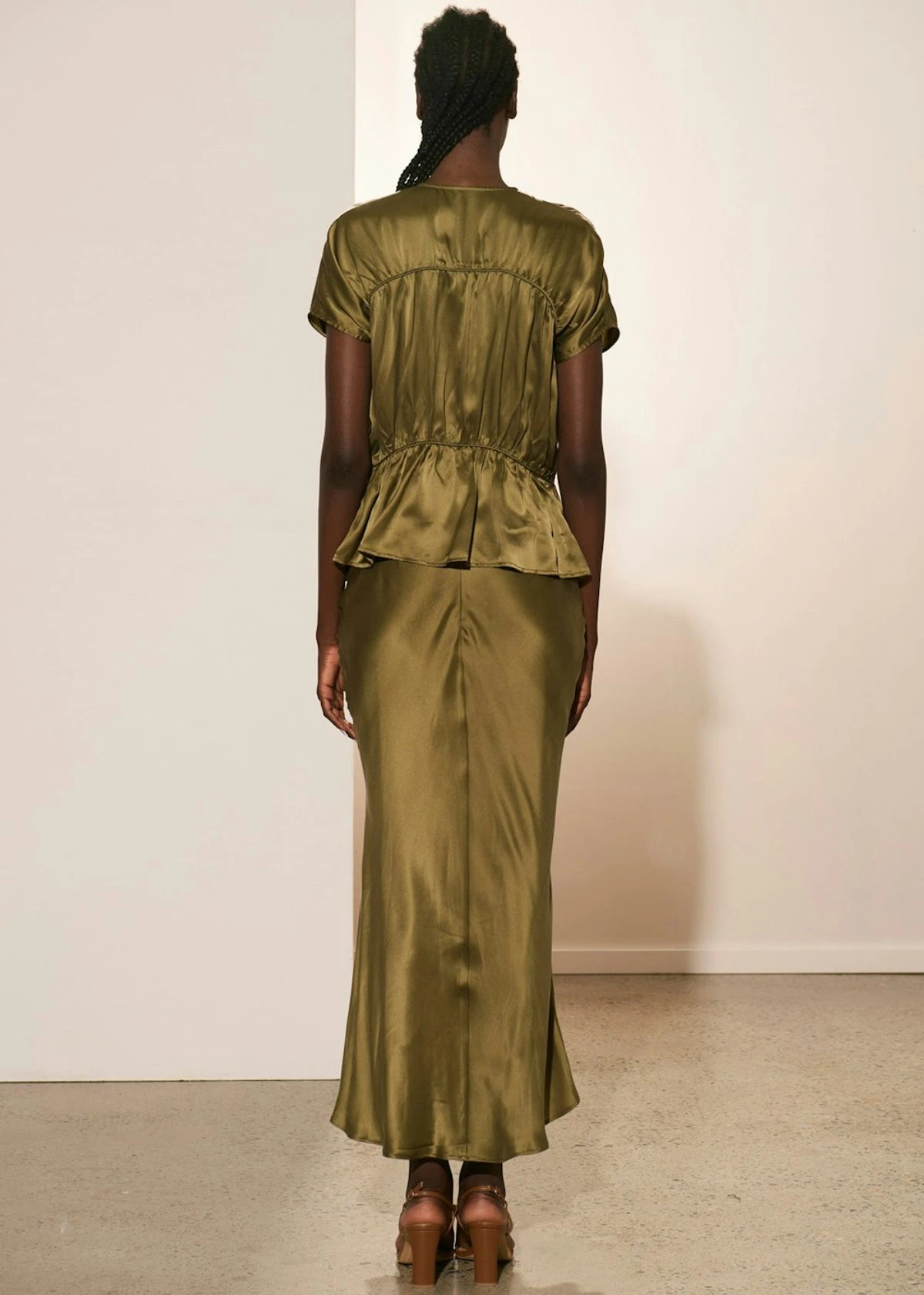 Adele Silk Satin Skirt - Kelp 4 Adele Silk Satin Skirt - Kelp - Image 4